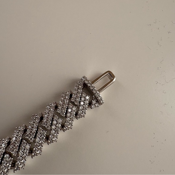 Men’s 925S & VVS MOISSANITE 12MM PRONG CUBAN BRACELET - Picture 6 of 13